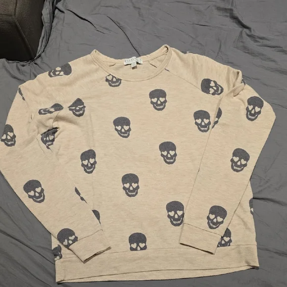 Bundle: PJ Salvage Beige Skull Print Crewneck Top Sz S & Roots Green Tank Top XS - Picture 2 of 7